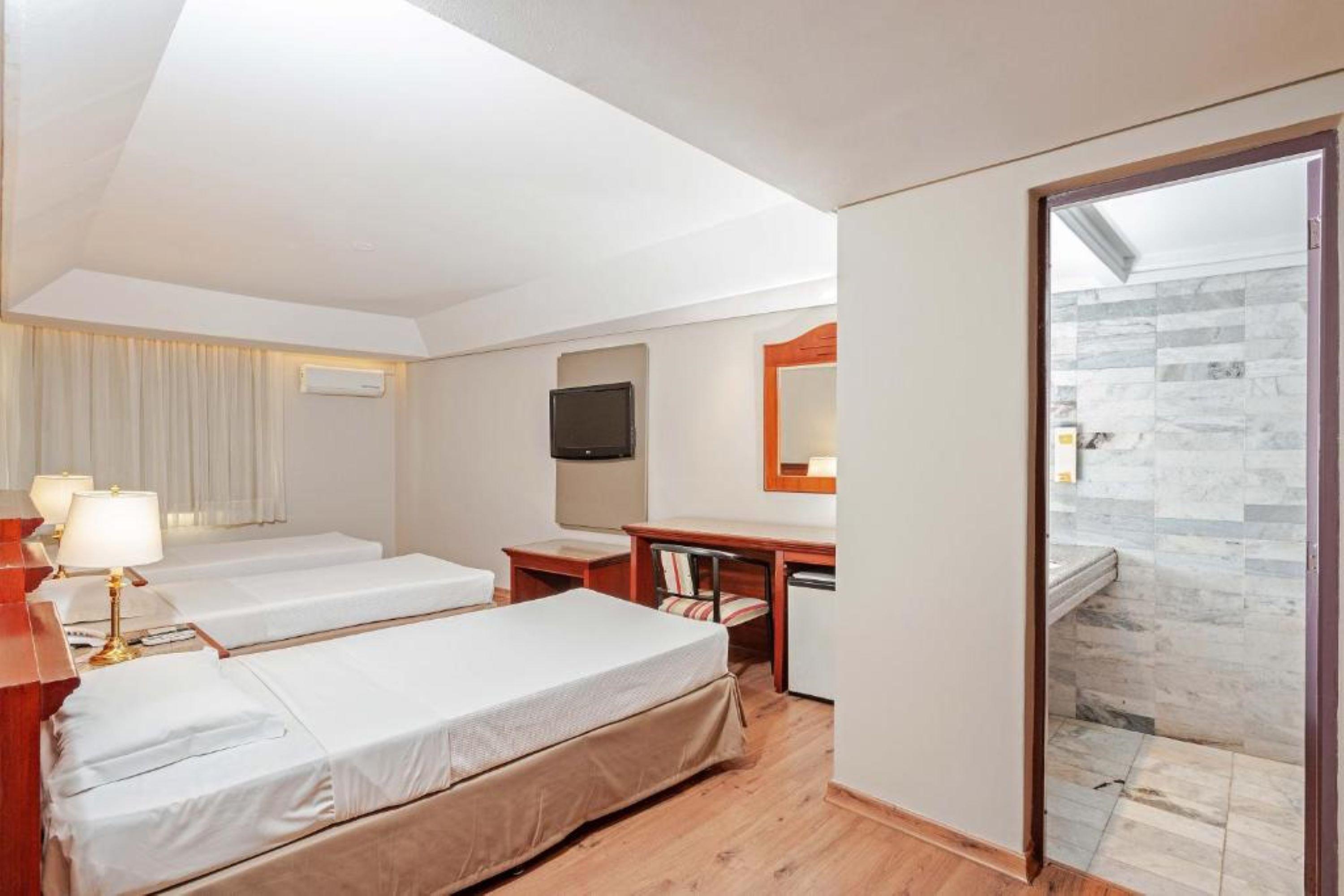 Rede Andrade Braz Hotel Curitiba Exterior photo